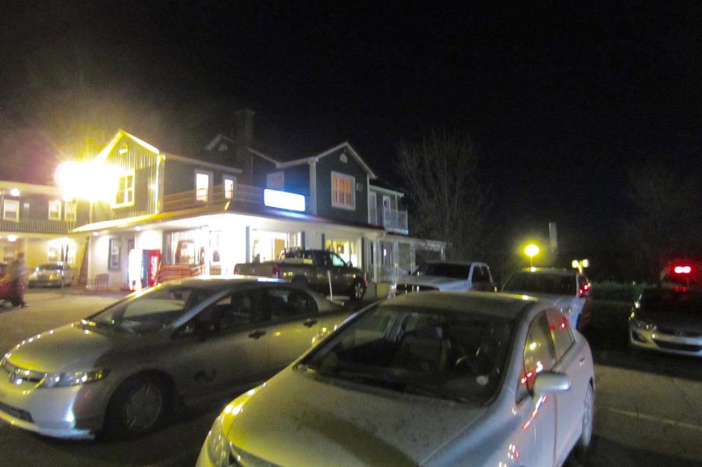 Motel Saint-Hilaire Mont-Saint-Hilaire Exterior photo